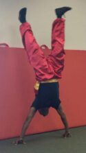 Fingertip-handstand-2